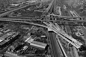 Construction de l'échangeur Turcot, le 2 août 1966