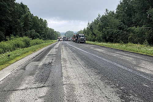 Travaux d’asphaltage de l’A55 à Melbourne. Crédit : Ministère des Transports et de la Mobilité durable