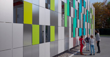 Mur extérieur du concept L'école en mouvement - Photo de Topo Design