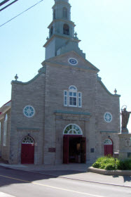 Église St-Jean de l'Île d'Orléans - Photo de Rjobidon - Wikimedia Commons - CC BY-SA 3.0