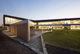 Édifice de bureaux de Pomerleau - Photo de Jonathan Robert