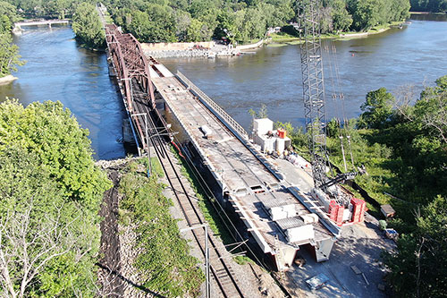 Aperçu du chantier au pont ferroviaire Rivière-des-Prairies - REM/NouvLR