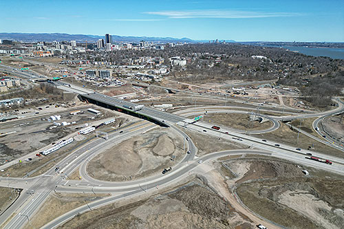 Les travaux de réfection et de réaménagement des échangeurs situés au nord des ponts Pierre-Laporte et de Québec seront déployés en deux phases distinctes. Crédit : Ministère des Transports et de la Mobilité durable