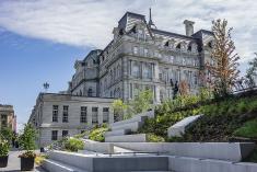 Montréal inaugure un hôtel de ville métamorphosé