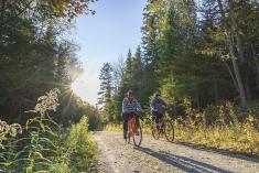 Témiscouata : un investissement de 2,7 M$ pour une piste cyclable. Crédit : Sépaq