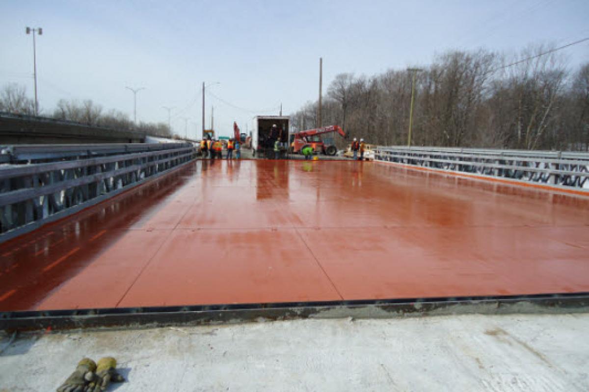 Pont temporaire aménagé pendant la construction du nouveau pont de l’Île-Thomas.