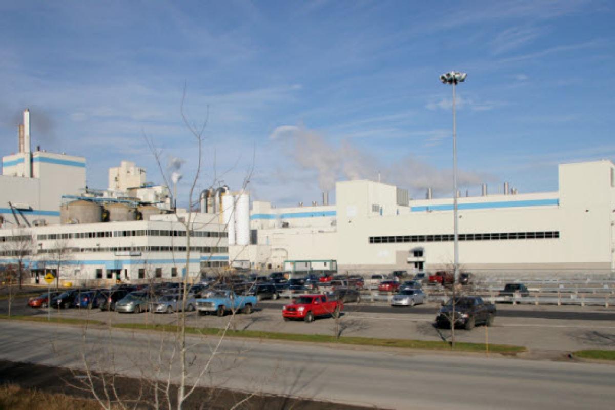 L'usine de Celluforce (à droite)