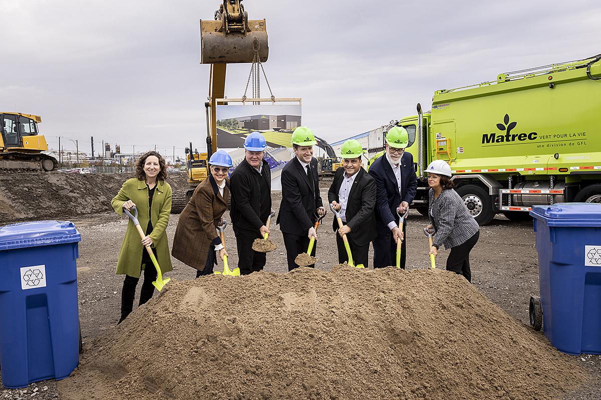 Pelletée de terre pour la construction du centre de tri de l’est de Montréal. Crédit : Josée Lecompte