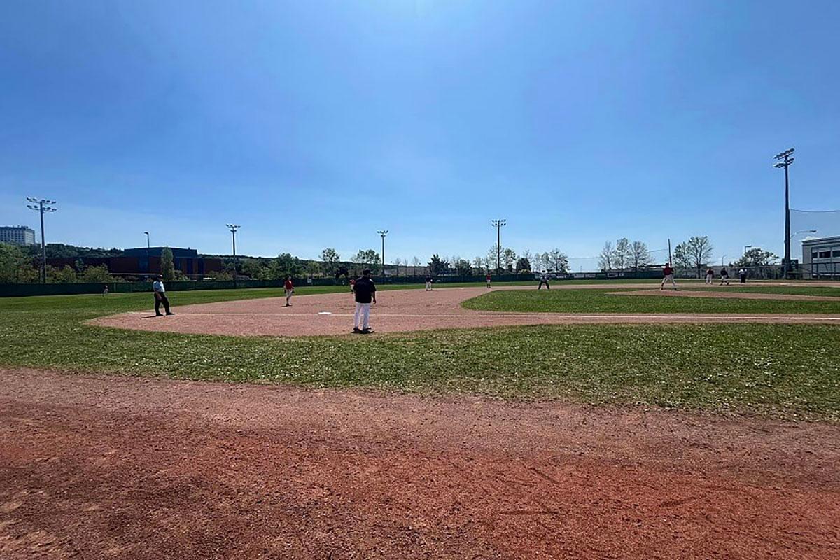 Les infrastructures sportives près de l’école secondaire de Rivière-du-Loup seront bonifiées. Crédit : Centre de services scolaire Kamouraska–Rivière-du-Loup