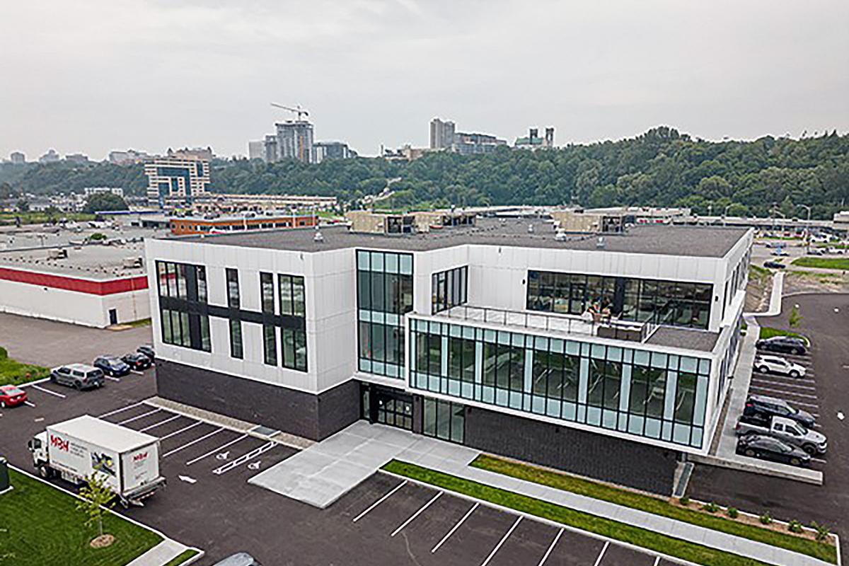 Inauguration d’un centre spécialisé en parodontie à Québec. Crédit : Lauréan-Étienne Tardif