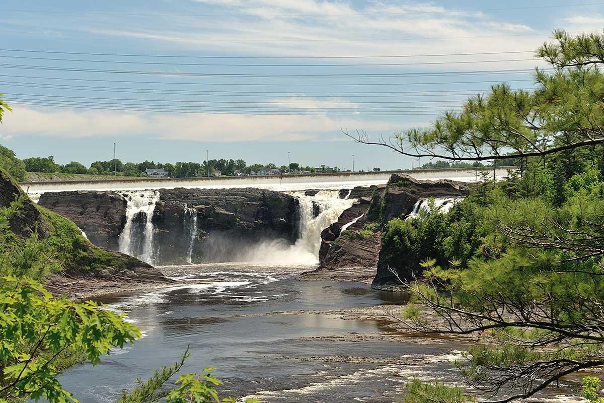 De nouveaux aménagements au parc des Chutes-de-la-Chaudière. Crédit : Eric Fortin, Wikimedia Commons  (CC BY-SA 3.0)