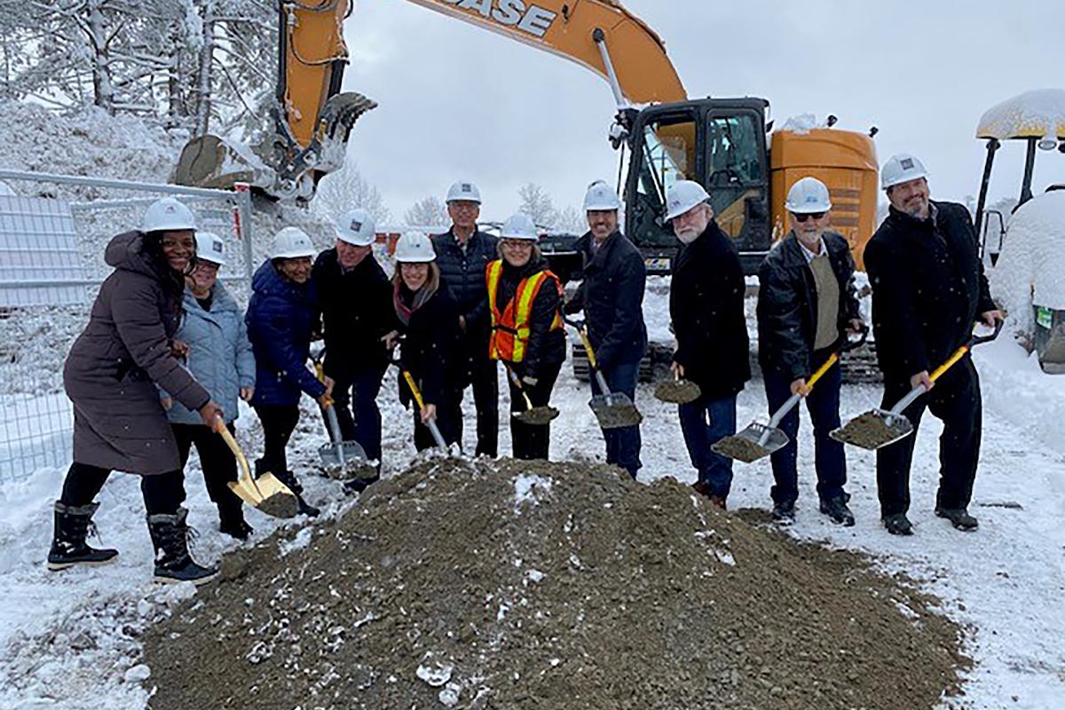 Construction de 12 logements sociaux et abordables pour aînés à Chelsea. Crédit : Société d'habitation du Québec