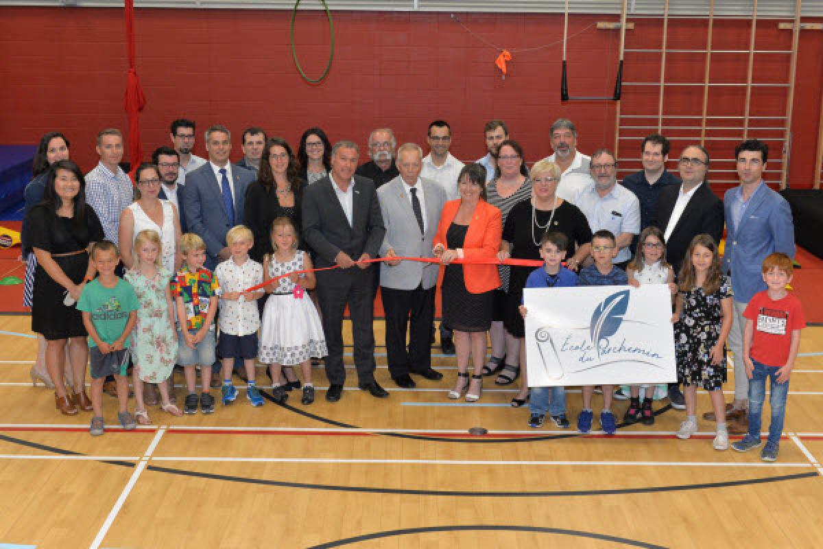 Inauguration d’une école primaire à Mirabel