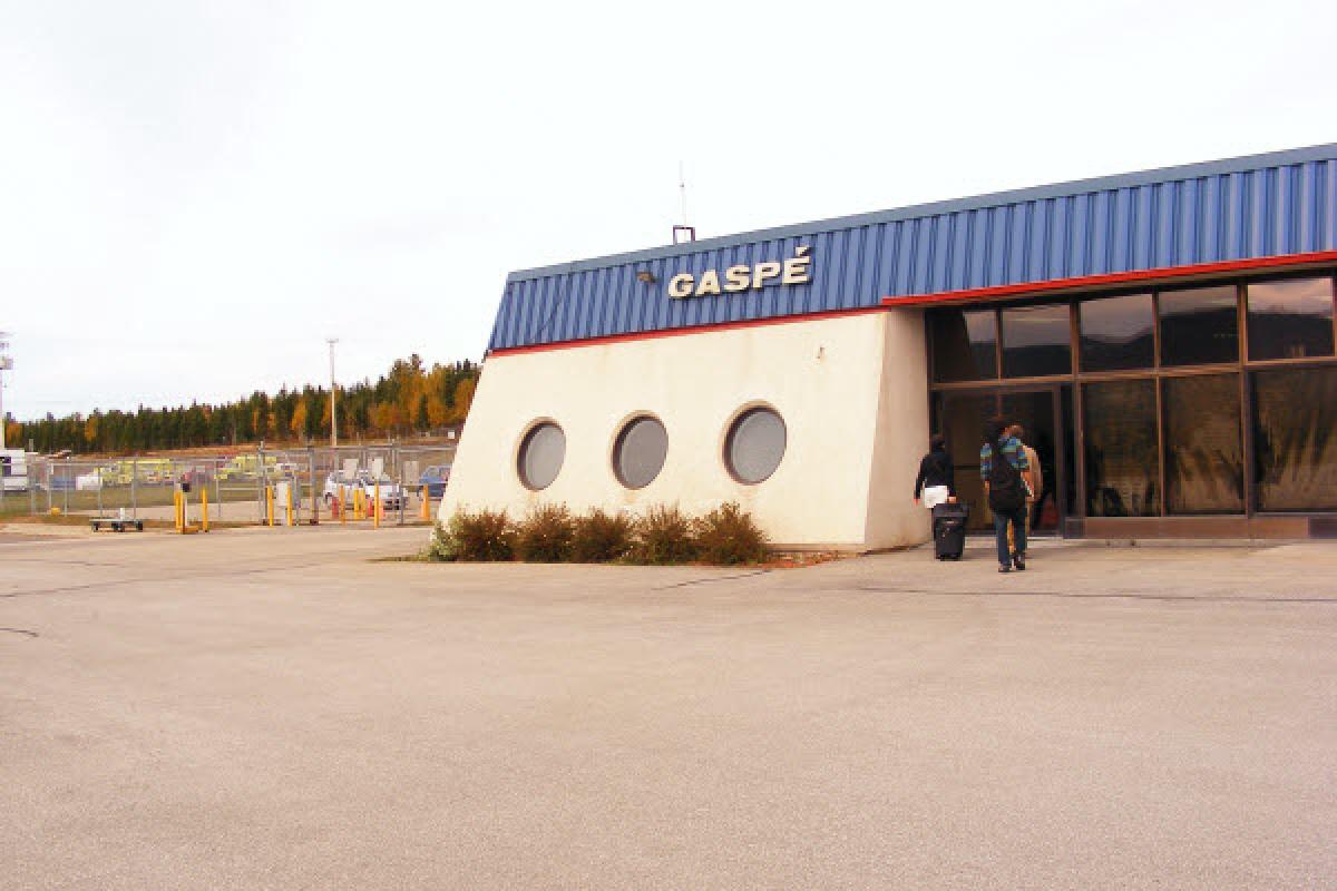 Travaux à l'aéroport de Gaspé