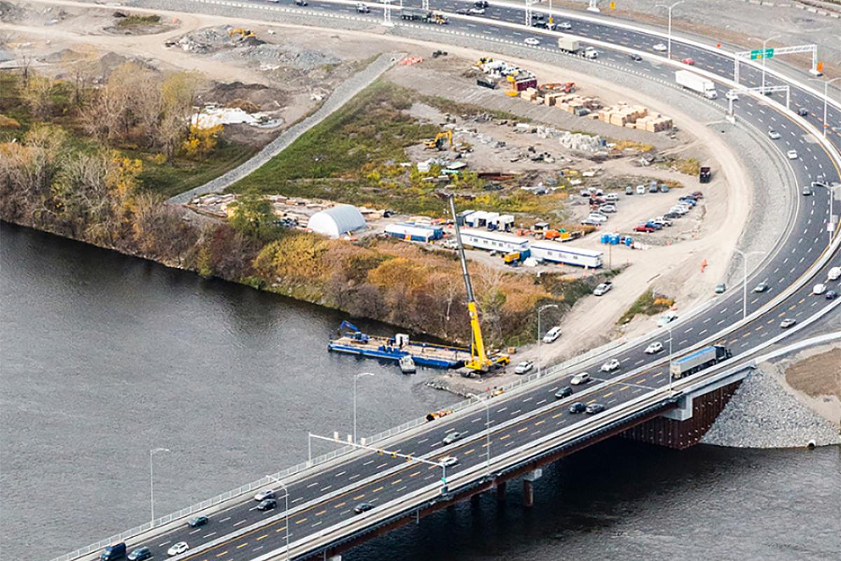 Déconstruction du pont de contournement de l’île des Sœurs. Crédit : Les Ponts Jacques Cartier et Champlain Incorporée