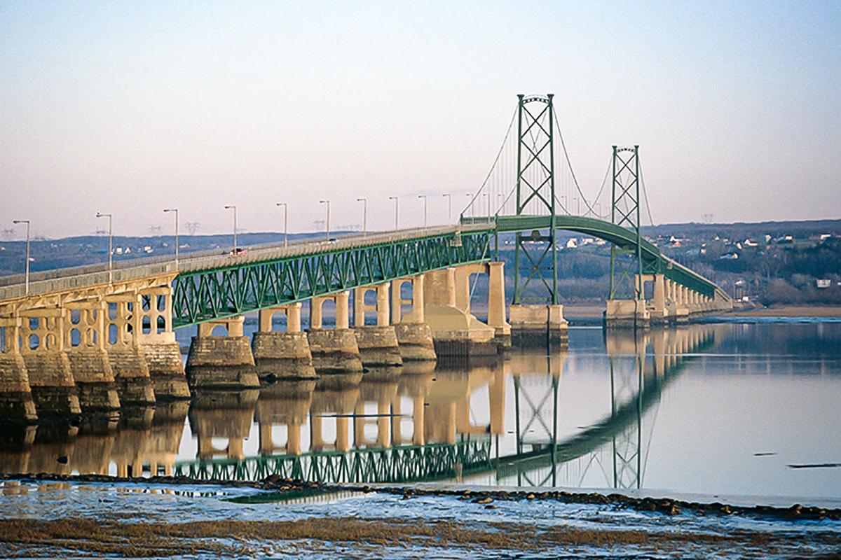 Pont à haubans de l’ile d’Orléans : un processus d’exception pour la conception