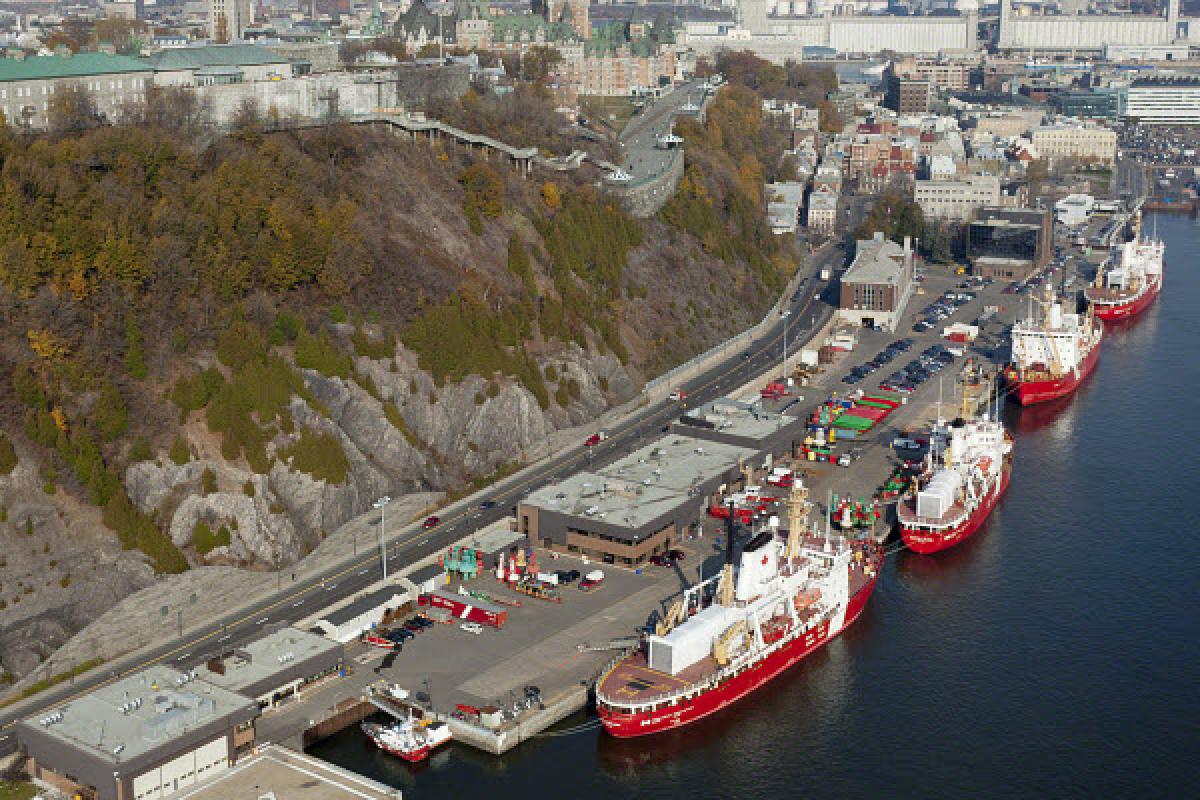 La reconstruction du quai de la Reine se poursuit