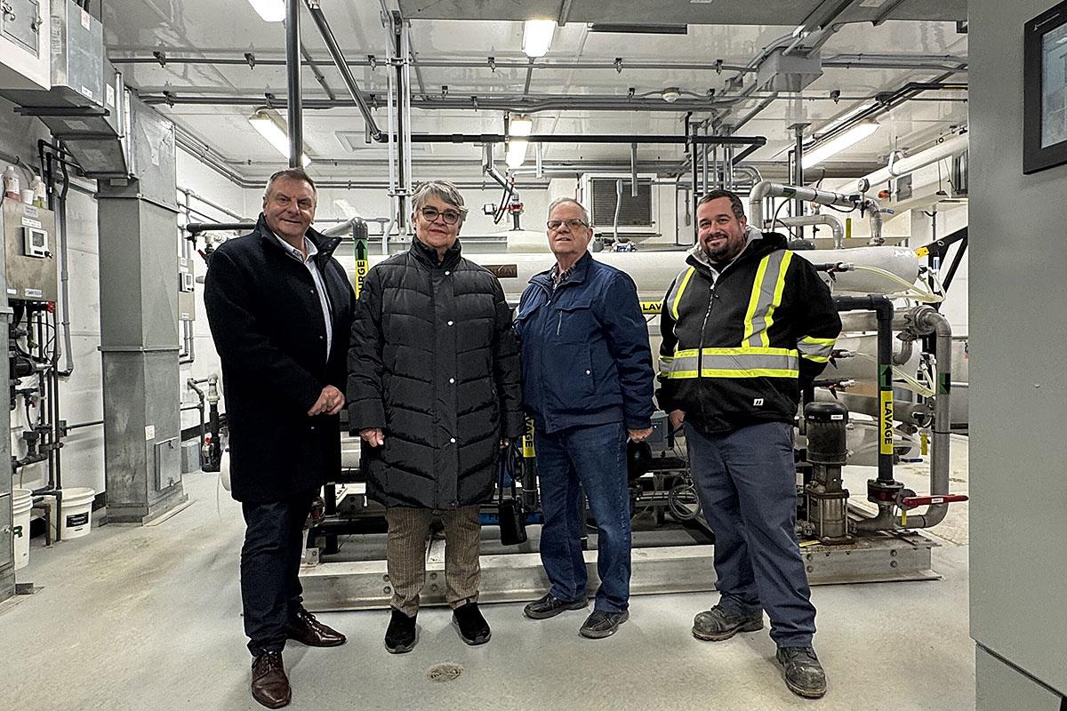 Des travaux d'infrastructures d'eau à Saint-Casimir. Crédit : Cabinet de la ministre des Affaires municipales