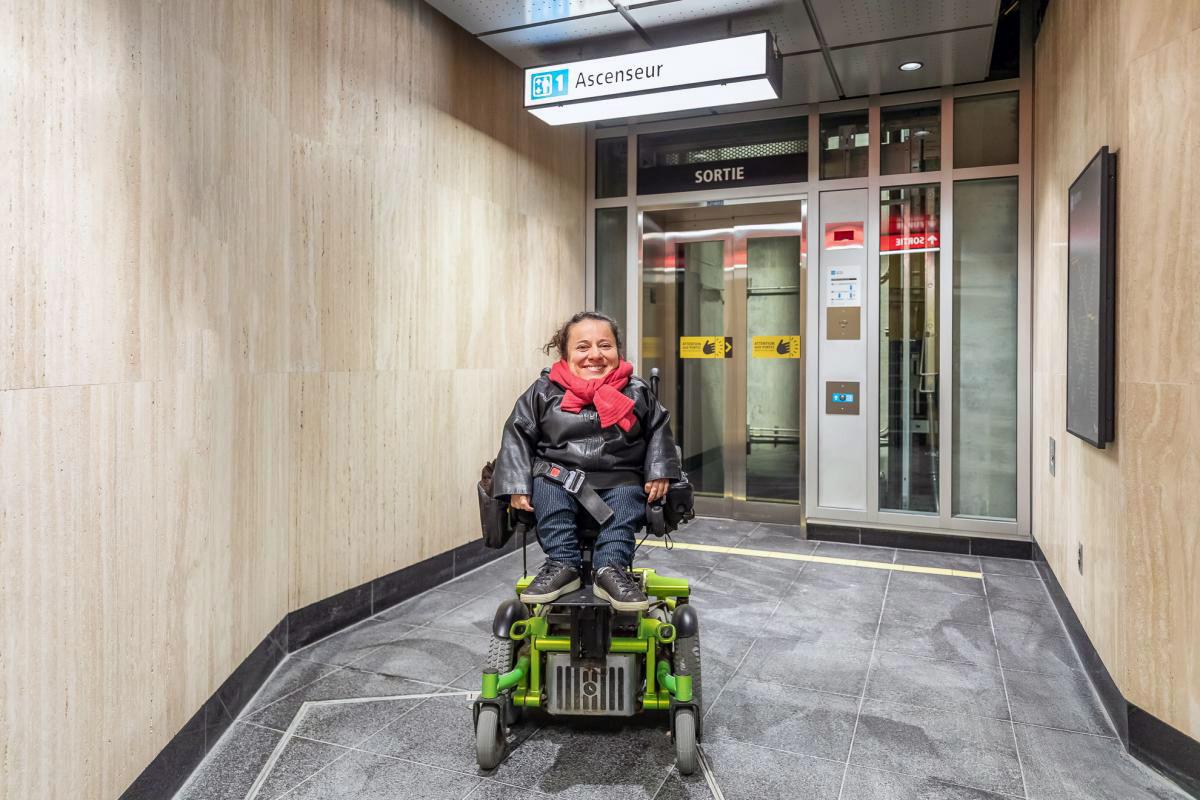 Mise en service d’un nouvel ascenseur à la station de métro McGill. Crédit : Julien Perron-Gagné