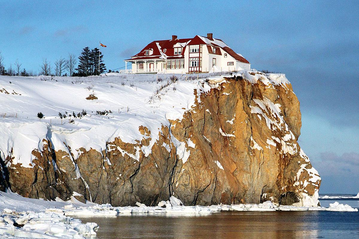 Des travaux pour la sauvegarde de la villa Frederick-James à Percé. Crédit : ALAN SCHMIERER, Creative Commons (CC0 1.0)