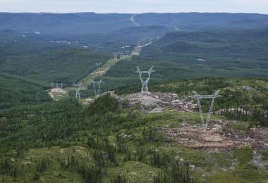 Ligne à 735 kV Micoua-Saguenay. Crédit : Hydro-Québec