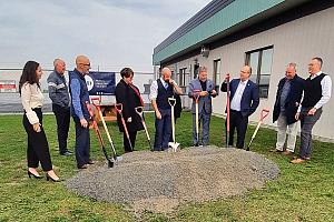 Début des travaux d’agrandissement à l’aéroport régional de Mont-Joli. Crédit : Gaétan Morissette