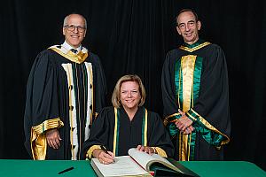 Hélène Brisebois nommée Docteure d’honneur de l’Université de Sherbrooke. Crédit : UdeS