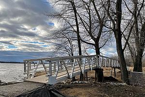 Une nouvelle passerelle au parc des Terrasses-du-Fleuve. Crédit : Ville de Trois-Rivières