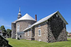 L'Église de La-Nativité-de-la-Sainte-Vierge, l'un des bâtiments visés par l'investissement - Crédit : Denis Tremblay 2013, Ville de La Prairie