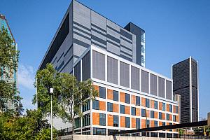 Inauguration du Centre de données de Montréal