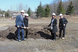 Début du chantier du centre communautaire à Cantley