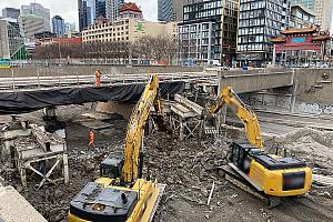 Travaux de réparation du pont d’étagement du boulevard Saint-Laurent. Crédit : MTMD