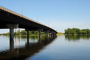 Le pont Louis-Bisson de l’autoroute 13, l'un des chantiers qui entreront progressivement en activité dès le 11 mai - Crédit : Transports Québec