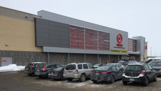 Les nouveaux magasins seront localisés dans l'ancien Target des Galeries d'Anjou - Photo de Mike Kalasnik - Flickr - CC BY-SA 2.0.